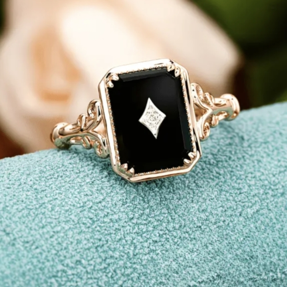 Elegant Black Onyx Ring Size 8 New With Tags